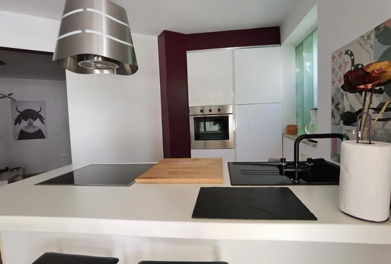 Pine And Lime Apartments Pula