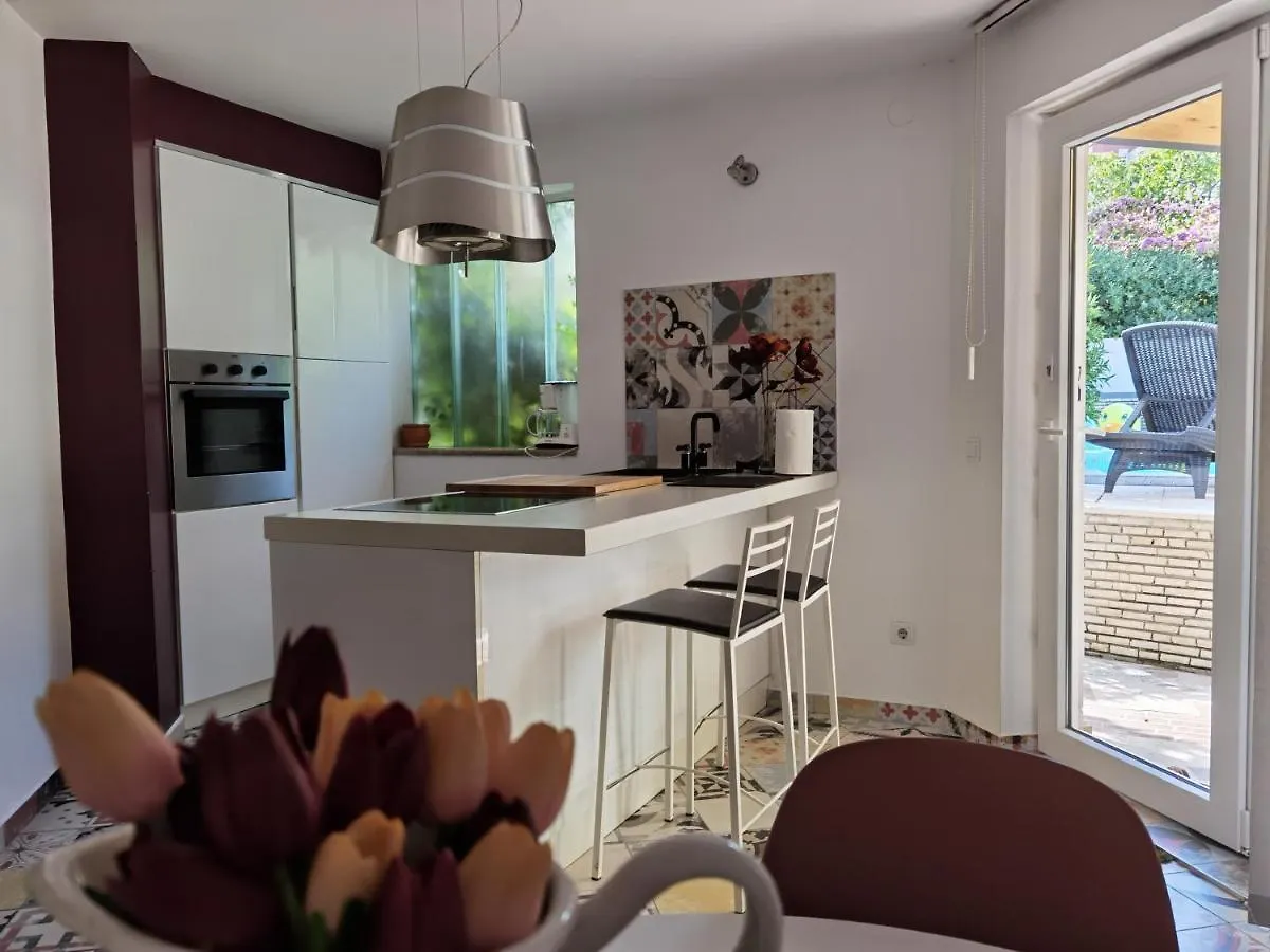 פולה Pine And Lime Apartments