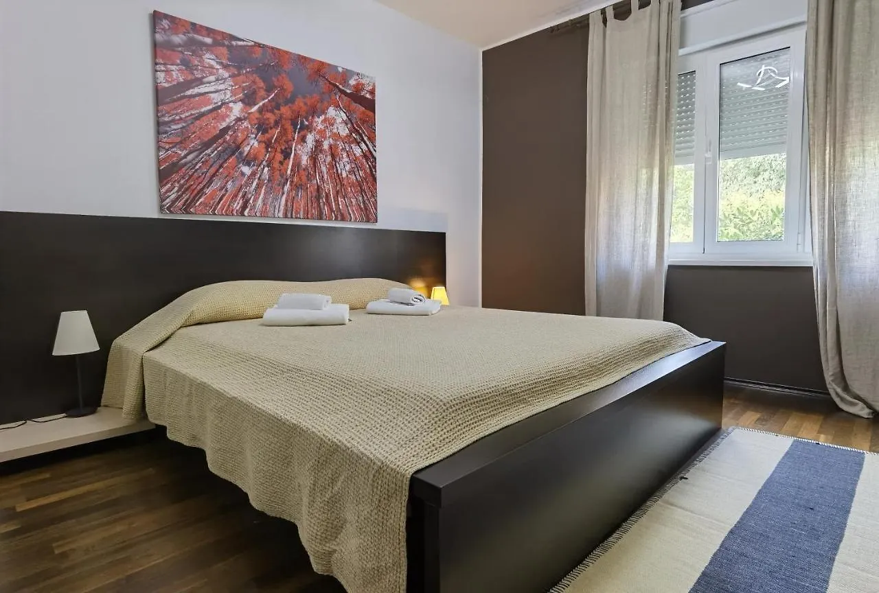 פולה Pine And Lime Apartments