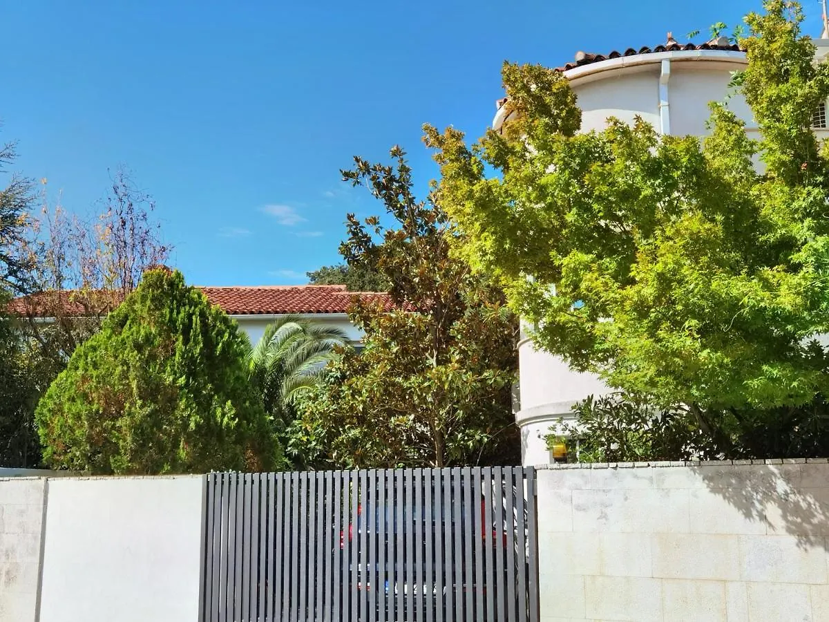 פולה Pine And Lime Apartments