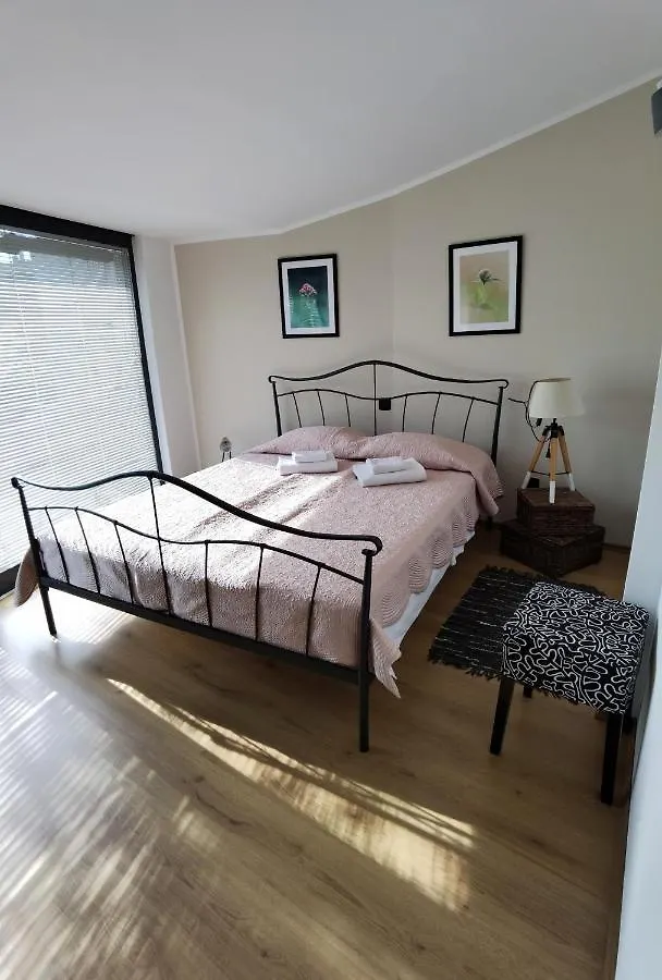 פולה Pine And Lime Apartments 0*,