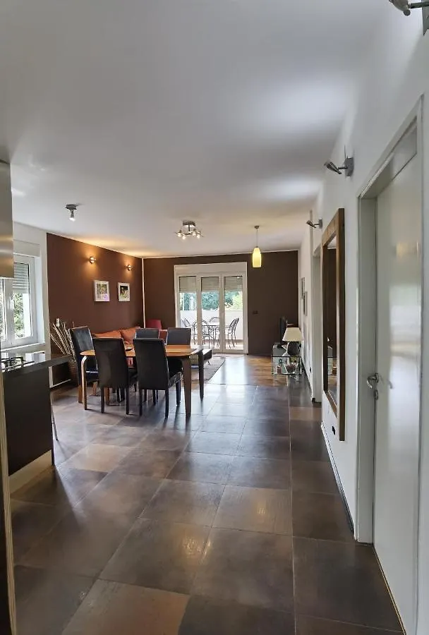 פולה Pine And Lime Apartments