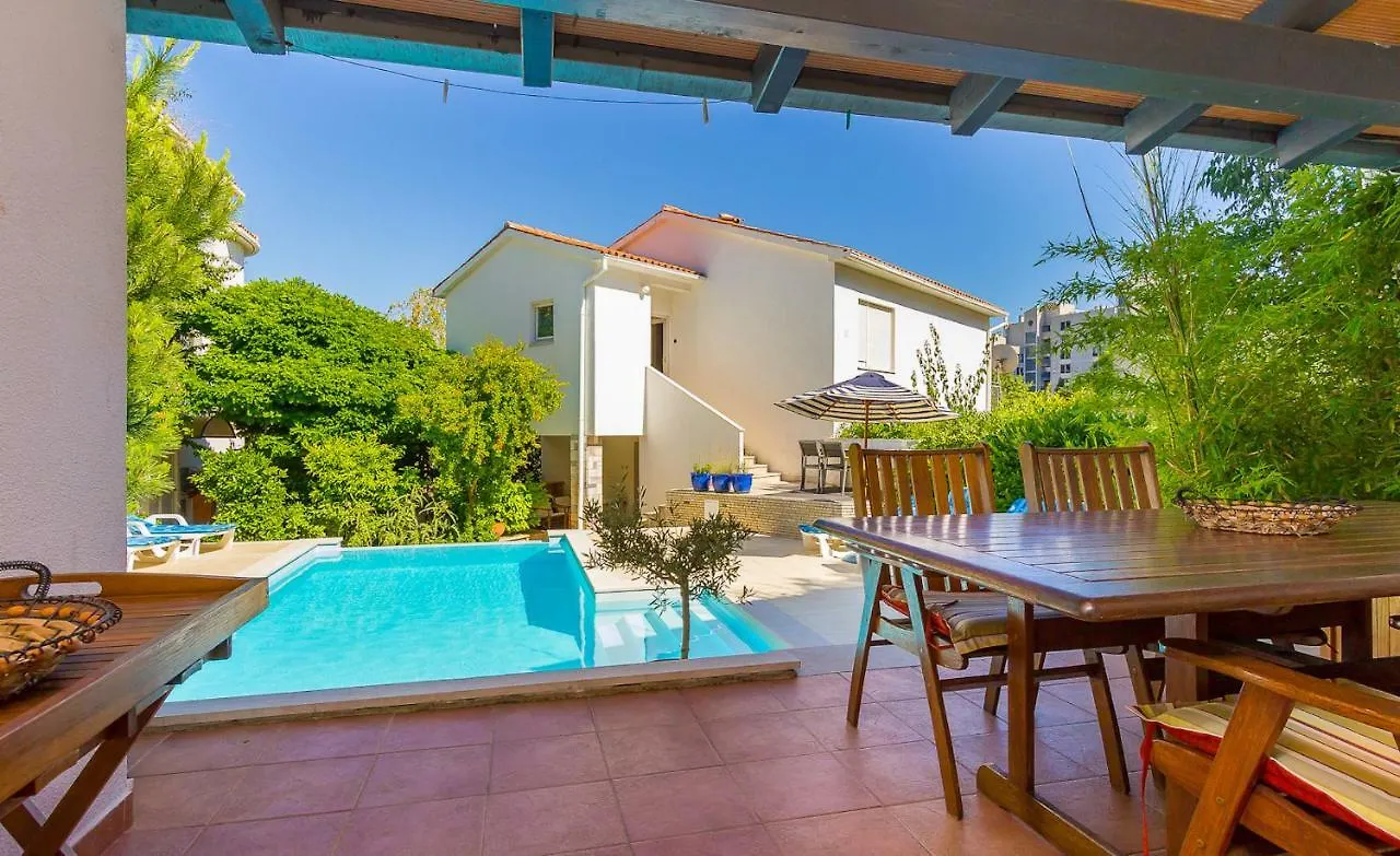 פולה Pine And Lime Apartments