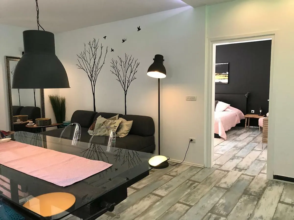 פולה Pine And Lime Apartments