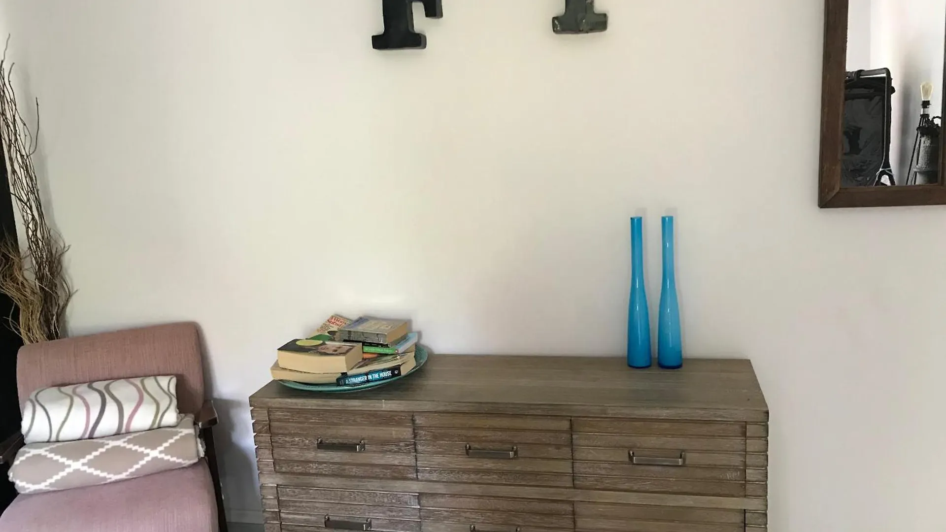 Pine And Lime Apartments ile iletişim